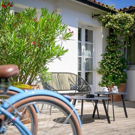 Hotel Le Clocher Ars-en-Re Luaran gambar