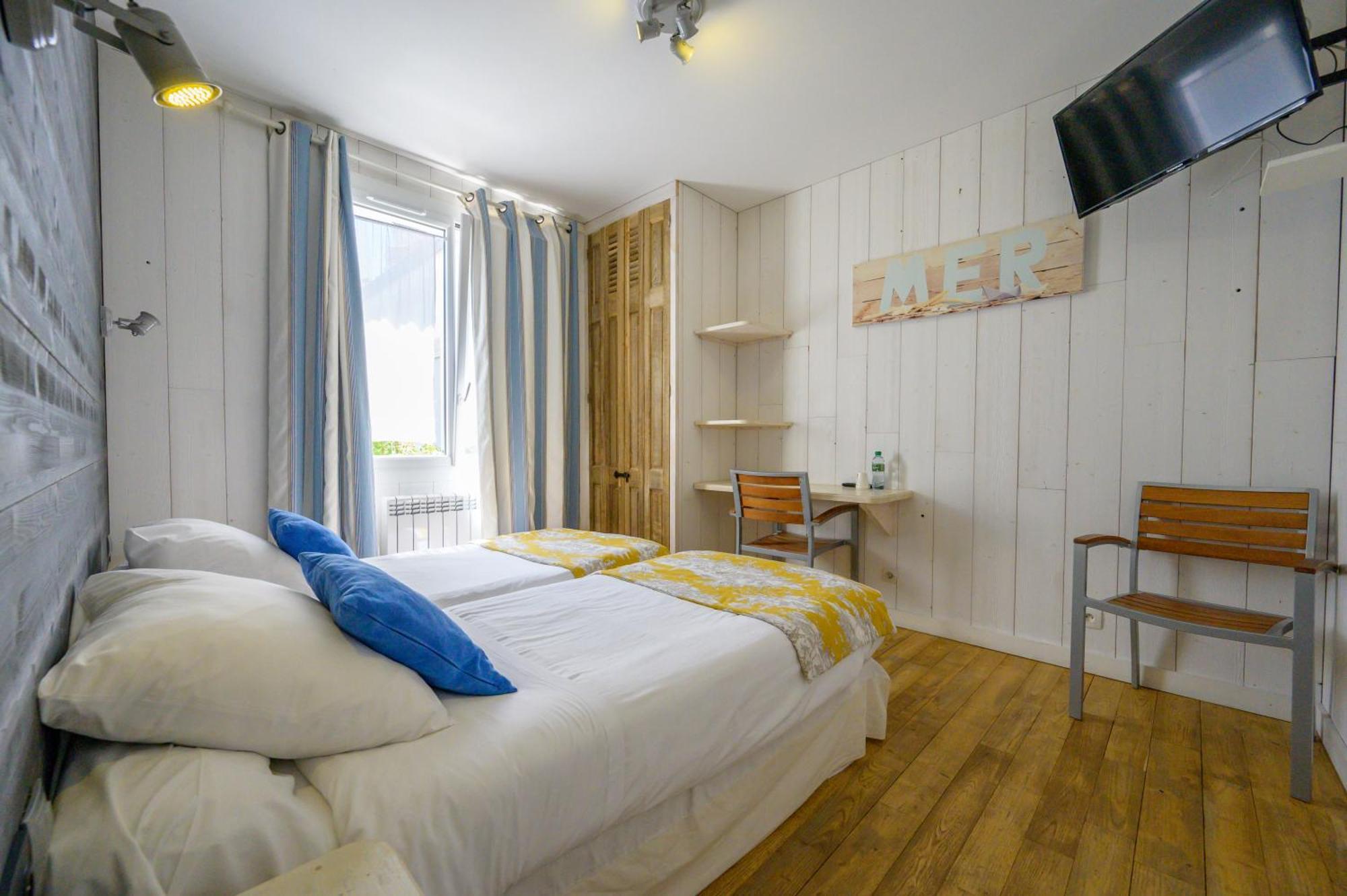 Hotel Le Clocher Ars-en-Re Luaran gambar