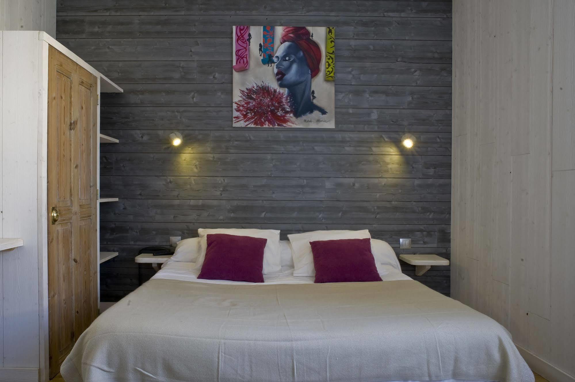 Hotel Le Clocher Ars-en-Re Luaran gambar